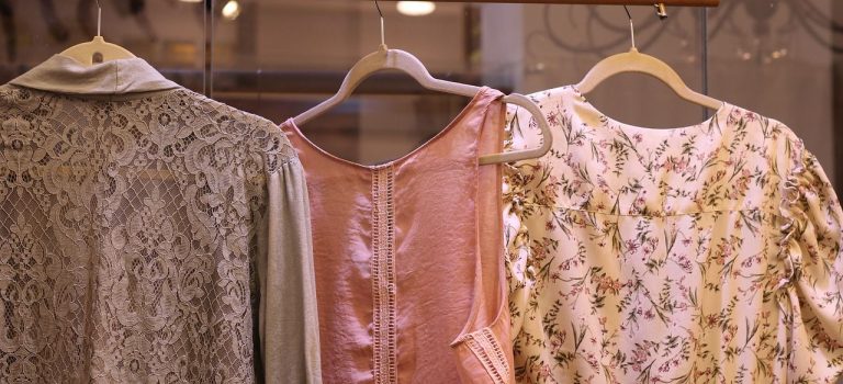 個性を纏うオリジナル帽子の魅力 個性を纏うオリジナル帽子の魅力